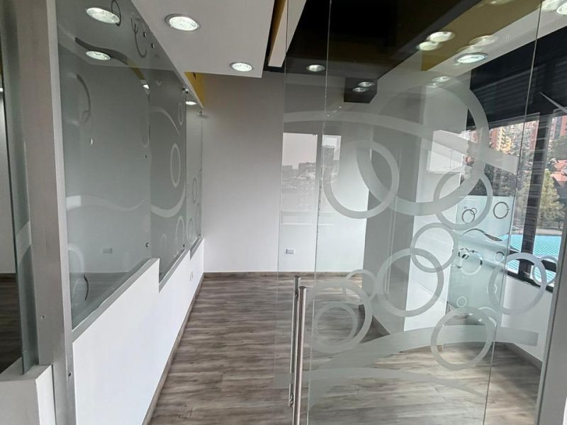 Oficina de lujo en arriendo, Cedritos