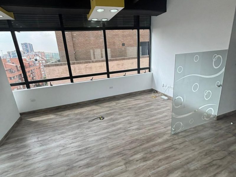 Oficina de lujo en arriendo, Cedritos